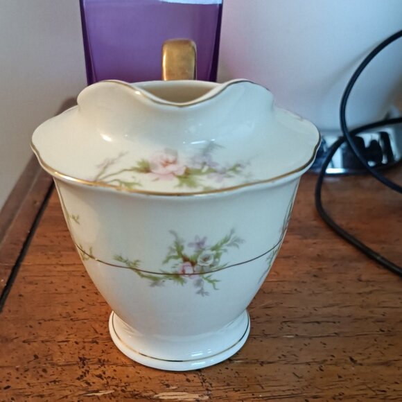 Vintage Theodore Haviland Rosalinde Creamer.. Crafted in USA - Picture 2 of 4